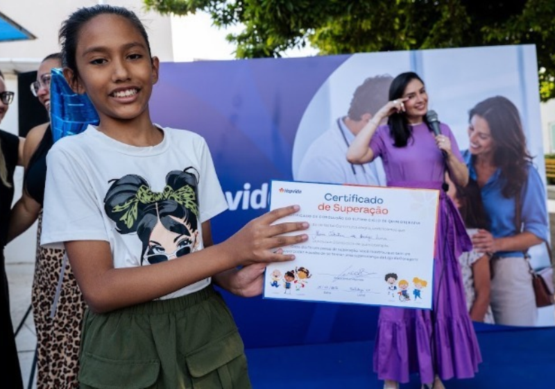Crianças e adolescentes celebram o fim do tratamento contra o câncer em cerimônia realizada no Hospital Infantil Luís França, em Fortaleza (CE).Foto: Jonathan Morais/Especial para O Povo.
