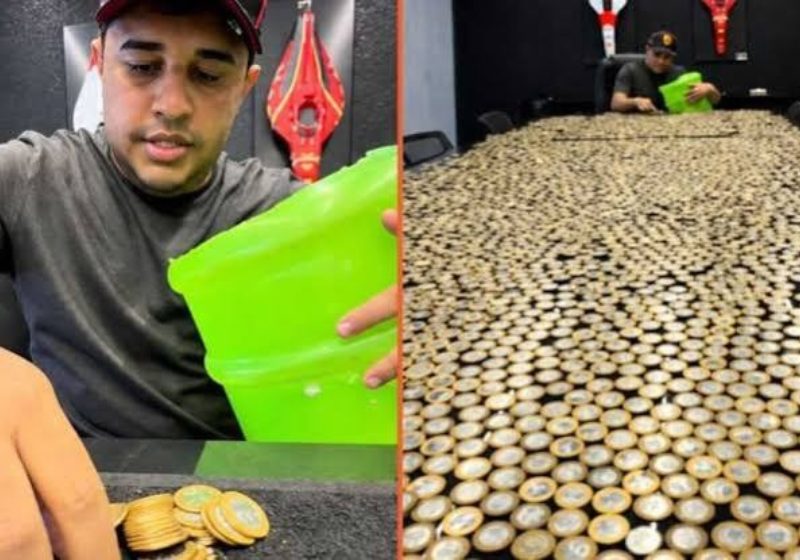 Borracheiro realizou o sonho de comprar uma Hilux com milhares de moedas de R$ 1 guardadas durante anos. Vendedor passou oito horas contando o dinheiro. Foto: Reprodução/Instagram/@rafaelfernandesoficial_